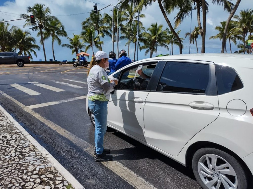 Prefeitura distribui mil lixeiras utilizadas em veículos. Foto: Ascom Sudes