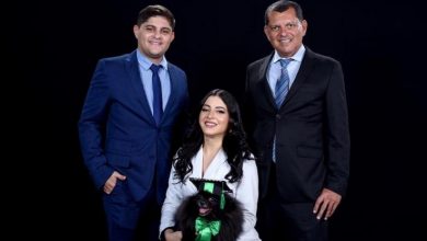 O empresário Márcio Peixoto com os filhos Caio e Fernanda